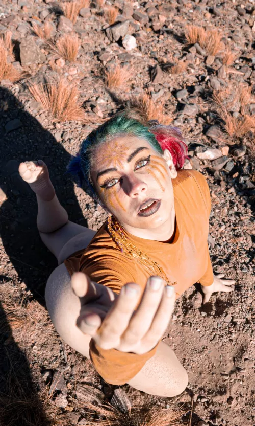 Imagine you're here with me. Feeding your d*cky.