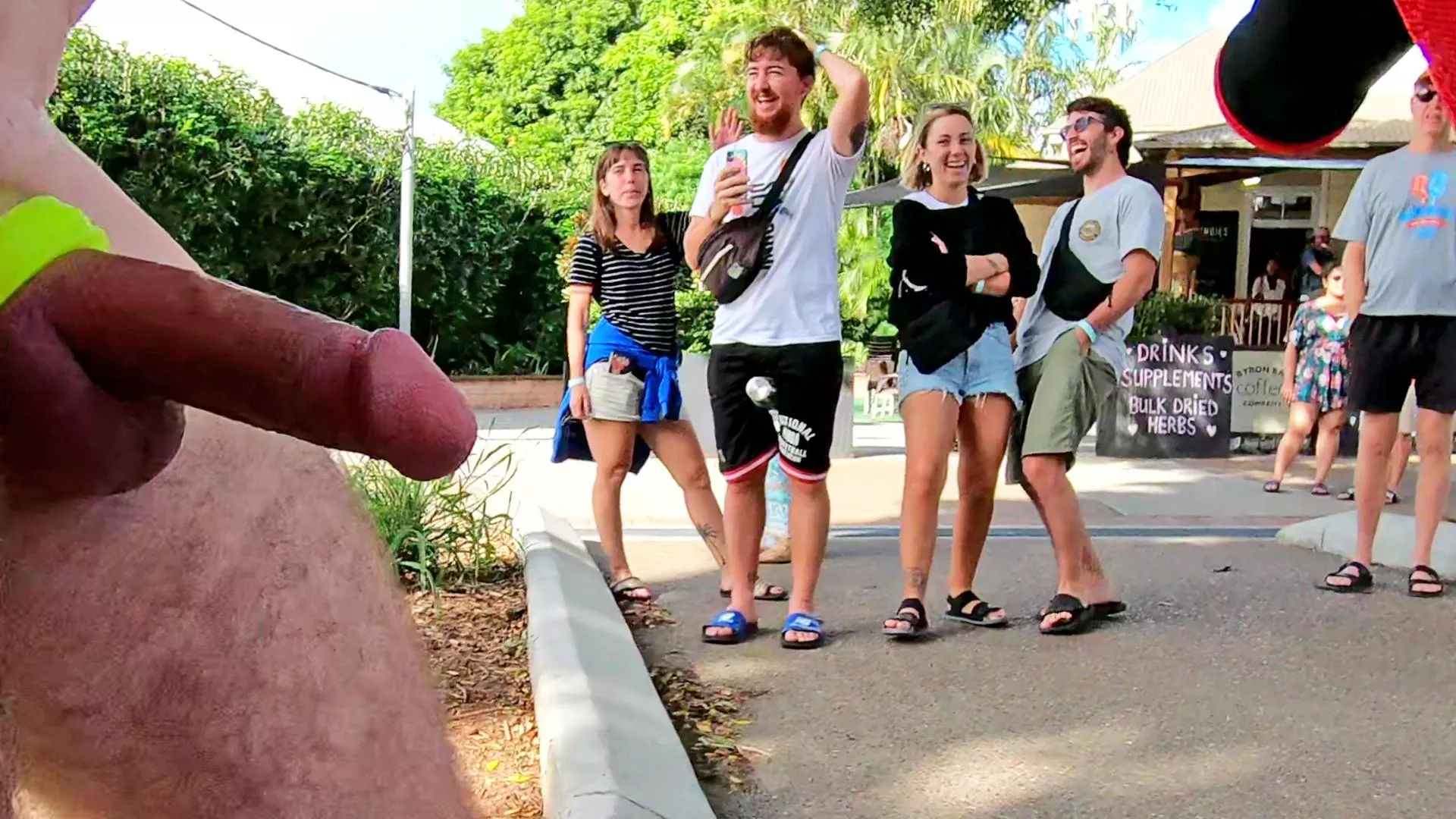 Looks everybody's happy to see this public erection at WNBR!!