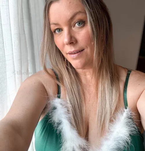 Mature milf 36, still pretty for you?