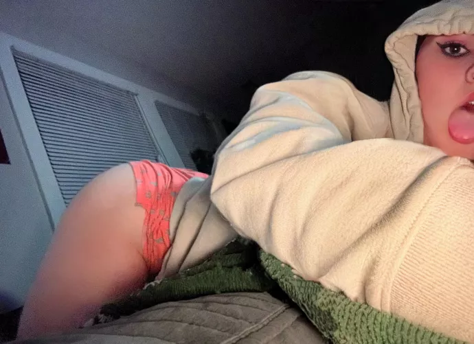 my shorts have little cacti 🌵