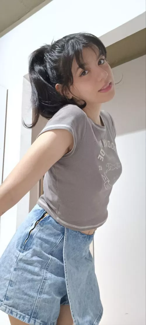 New outfit for school! How do I look