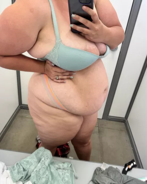 Off to breakfast with Santa, I wonder if he knows how naughty I've been! 🙈