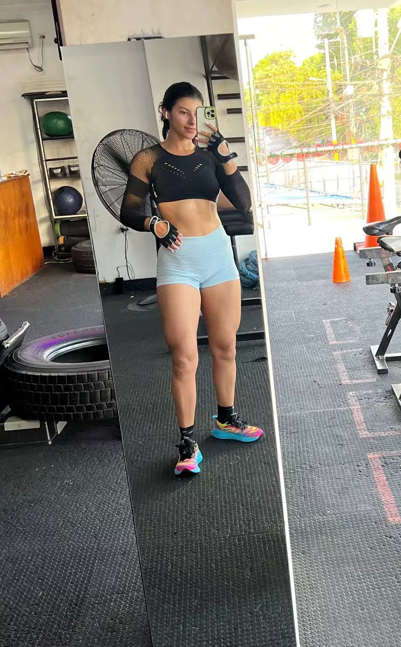 Post sweat session mirror selfie