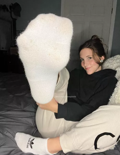 [Selling] Press them against your face and take a long deep satisfying inhale. Menu & drawer pinned. Free shipping, tracking #, pow photo included