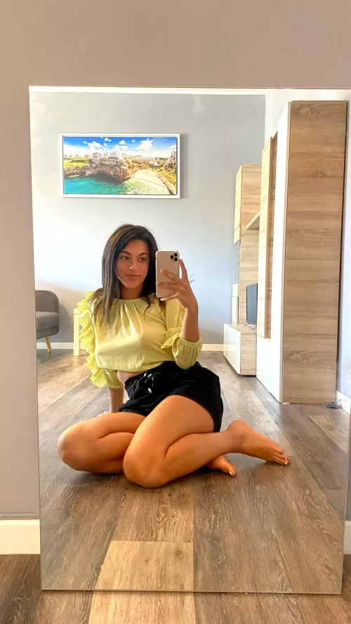 Sexy but never vulgar, I dance on the edge of desire. F19