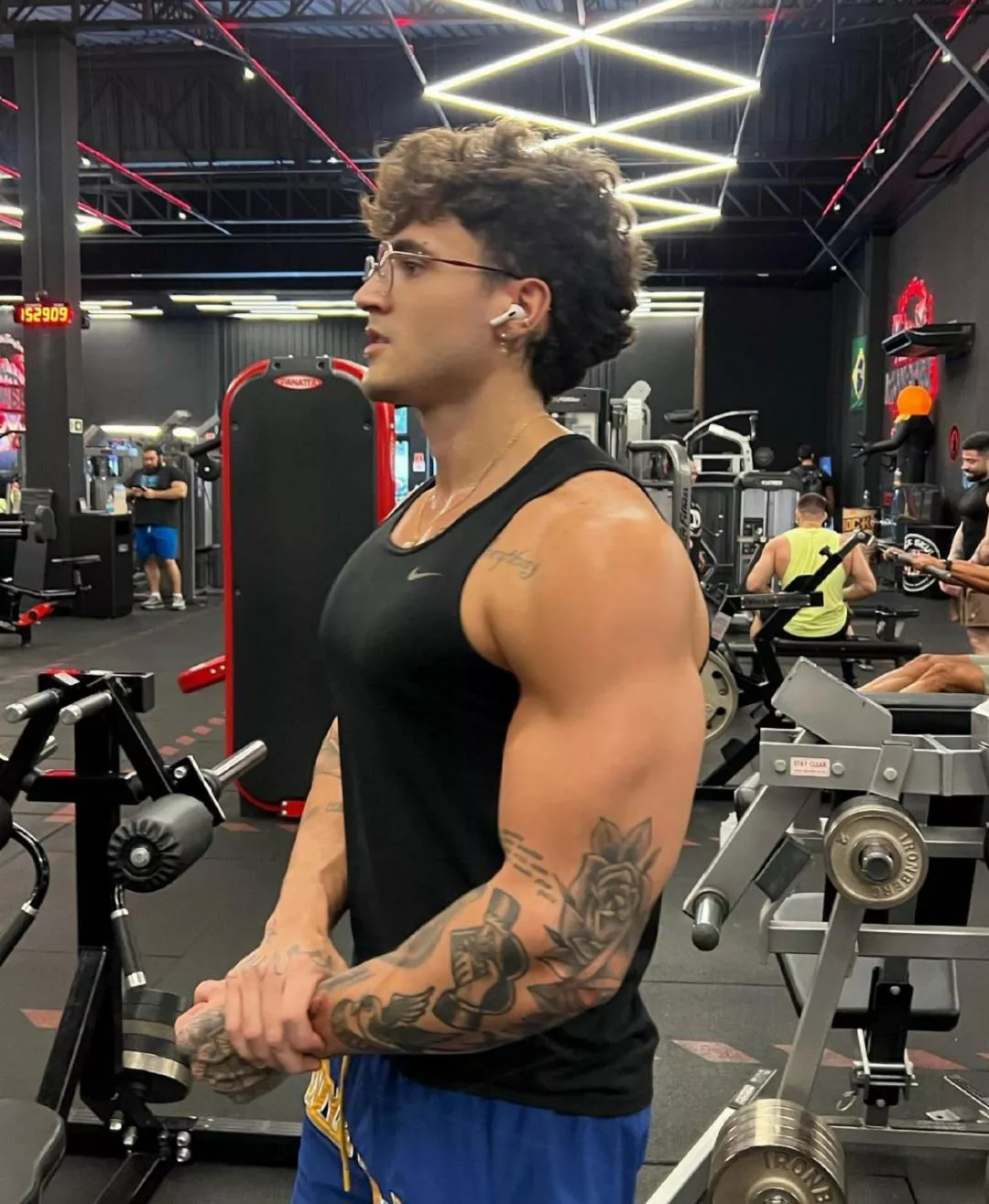 Sweat, Smile, Repeat. Making gains and loving it! [M]