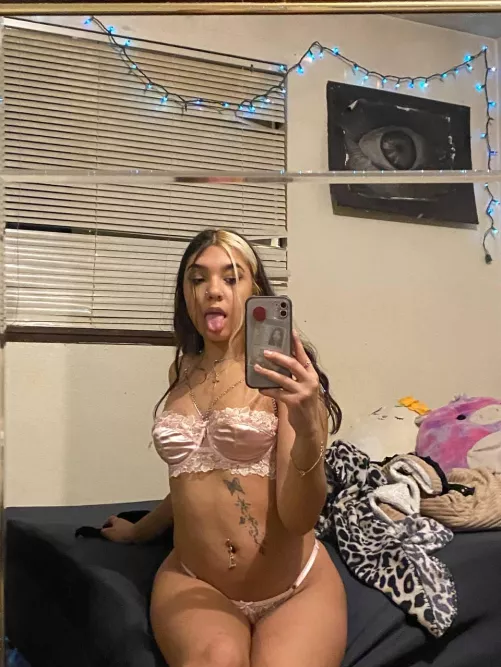 u think its pink or roastbeef? xx (75% off only today)