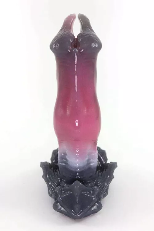 WTB Petite/Soft Knight from DreadTheEmpire