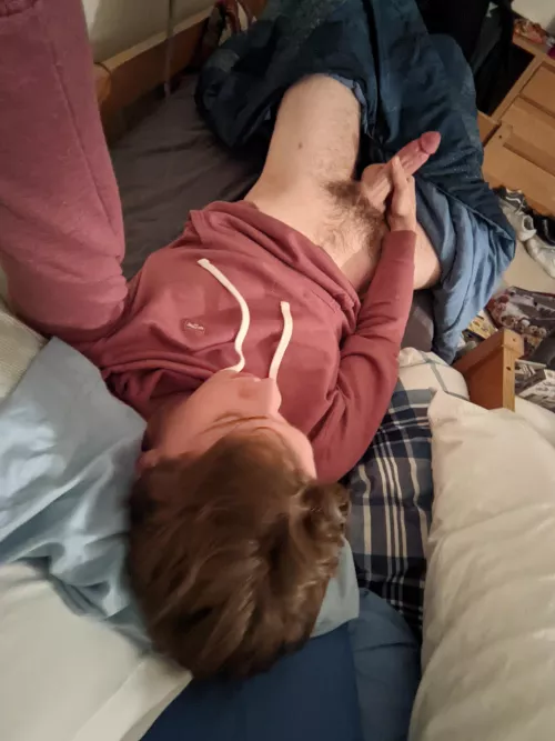 20 college boy, not sure if I need a cute boy or a sexy daddy... Help me decide;) sc: yuman350