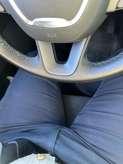 30 Boring day. Any bros wanna chat?