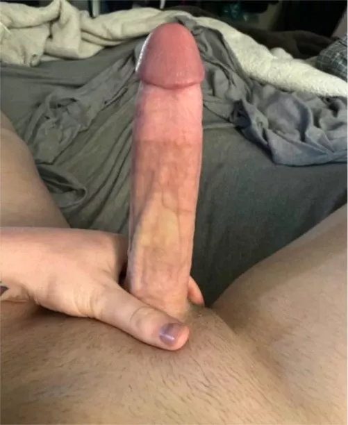 Bf definitely wouldn’t want me sharing my cock…. But my cock seems to approve! Haha 26 from Minneapolis. Telegrm t_2597
