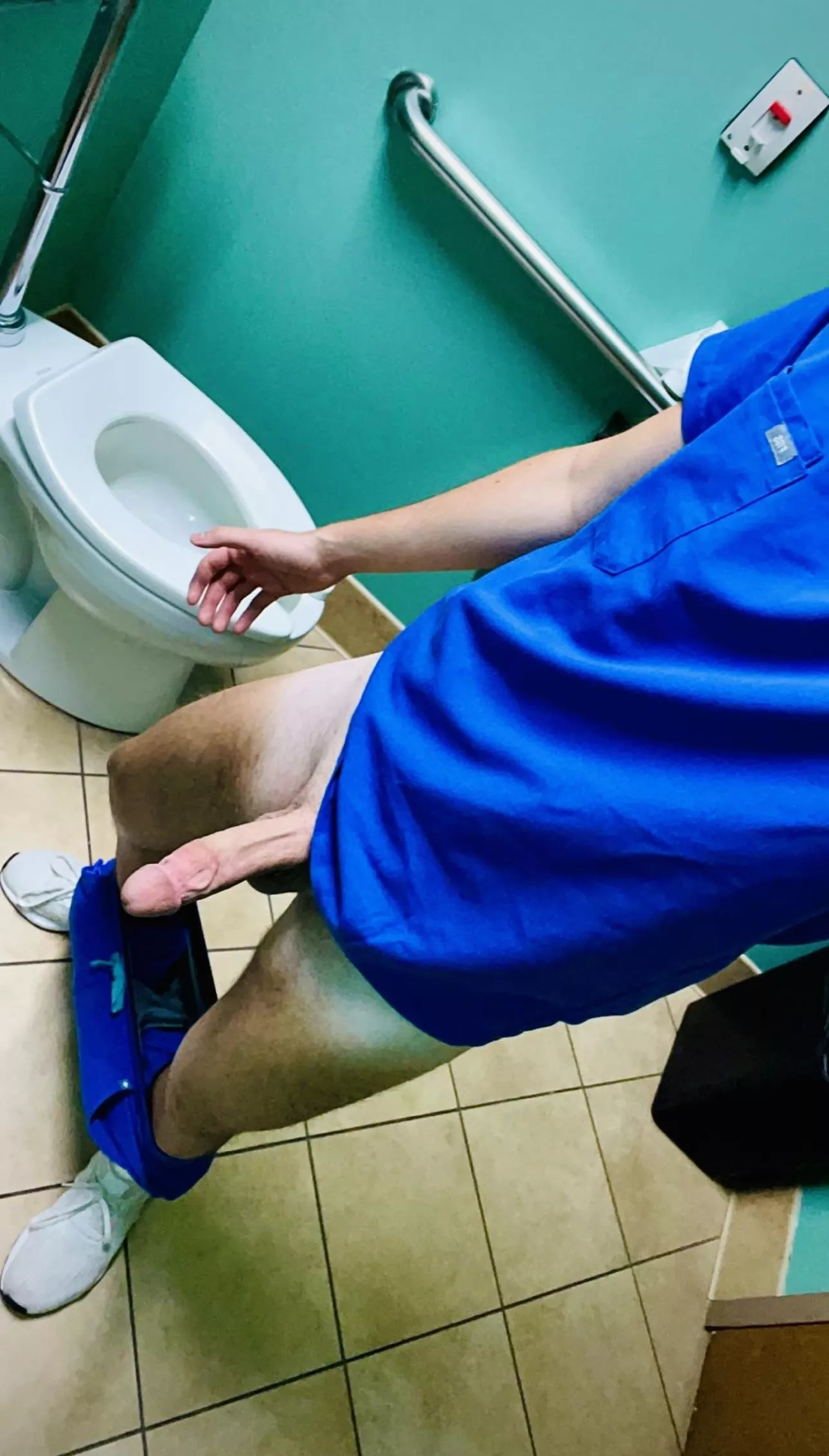 Can never make it through a night without cumming.. Snapchat hornywhitetwink