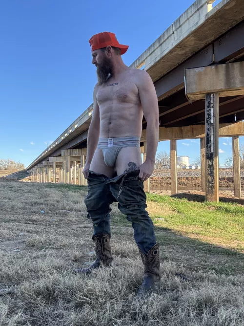 Do we like jocked-up blue collar dads here?