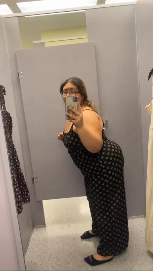 Does this make my 🍑 look phat?