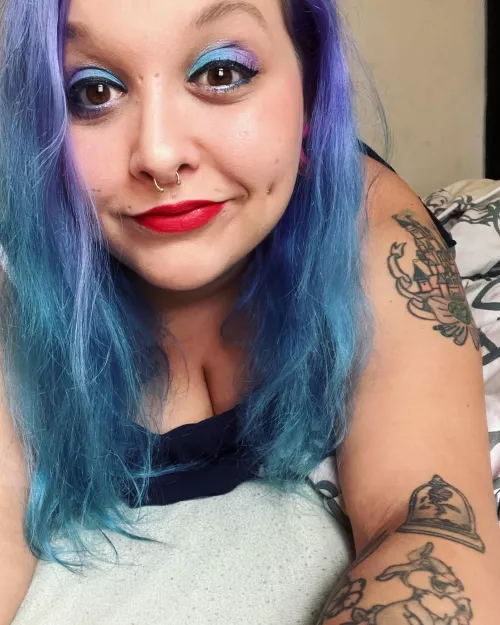 Felt cute with my matching hair & makeup 😝