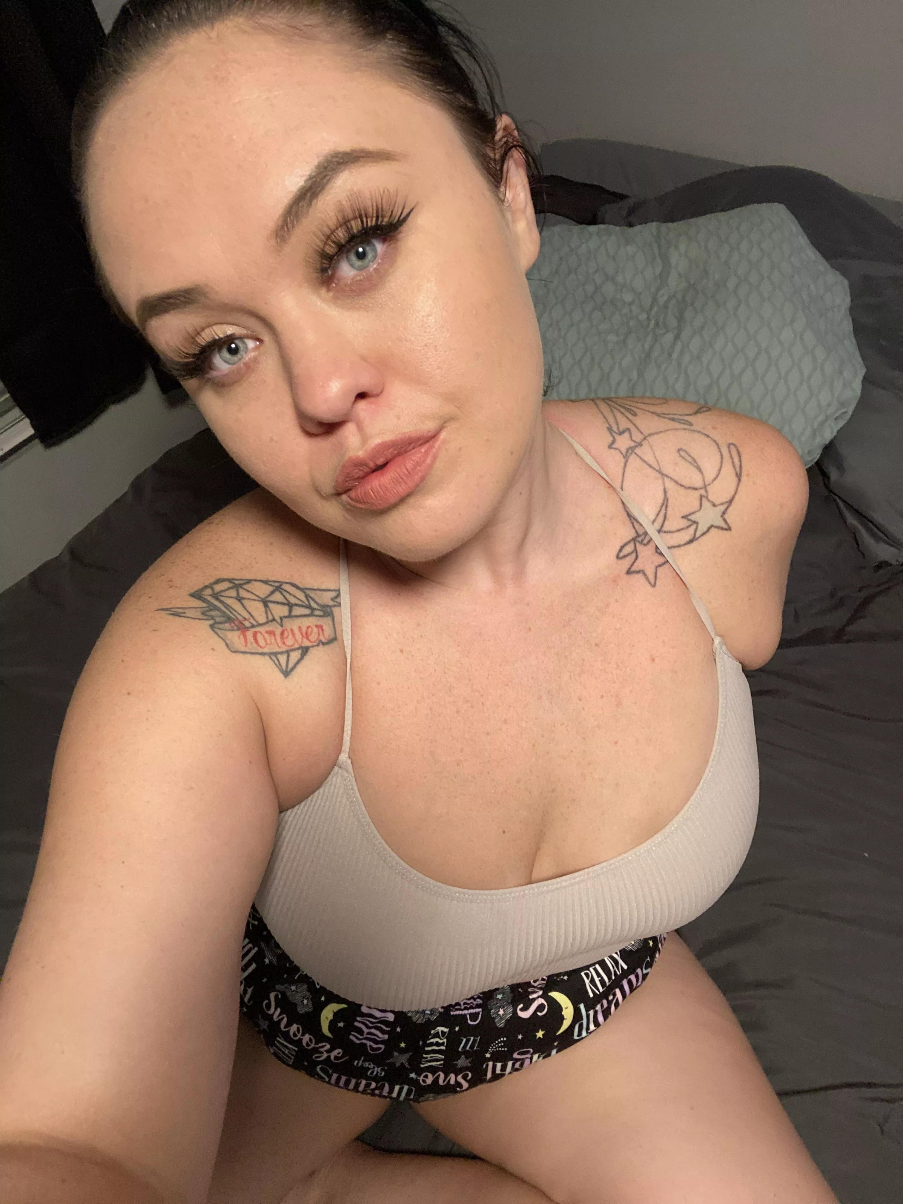 Haven’t had random dick in over a week. This slutty wife is over due m.