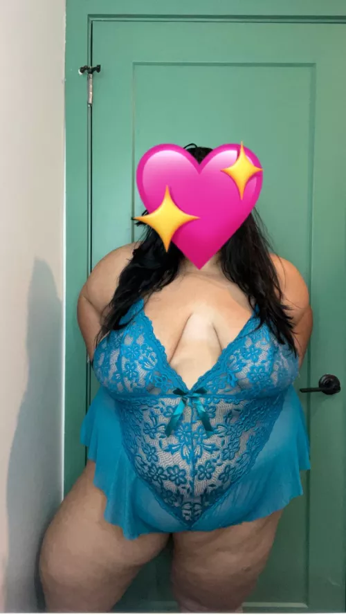 I can be your pretty present wrapped in blue 😉