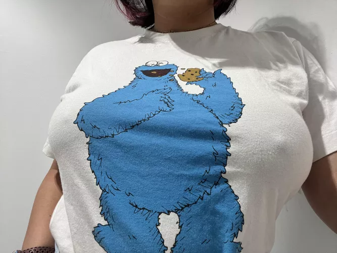 I guess you can have a bite of my cookie 🙄