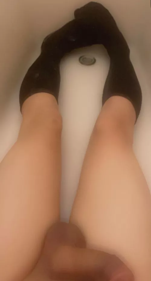 i need someone bigger than me to fill me up 🙁