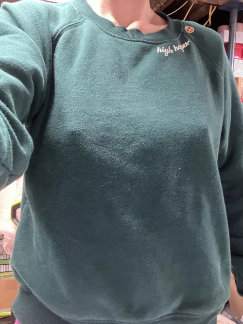 I swear the sweatshirt is warm 😅