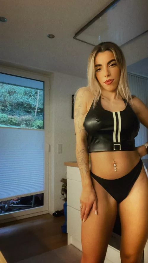 If ur older than 20 do u wanna be my slave?