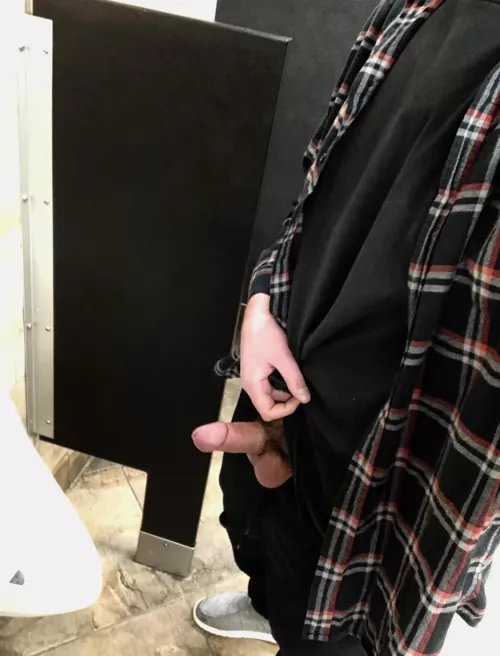 Meet me in the bathroom