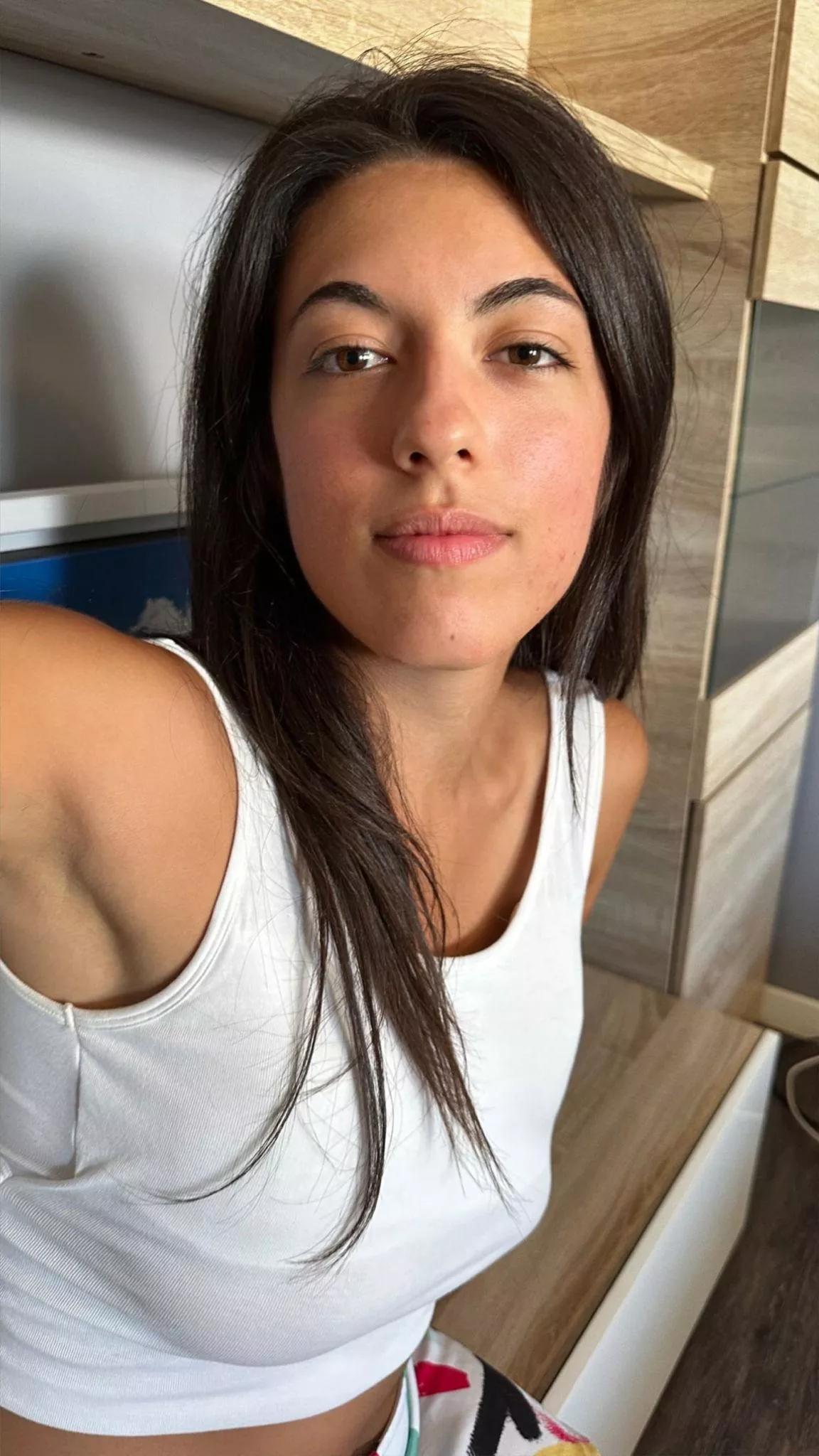 My cute armpit deserves a spotlight – don't resist the temptation. F19