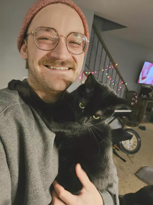 Needed some good kitty cuddles after a crazy work weekend!