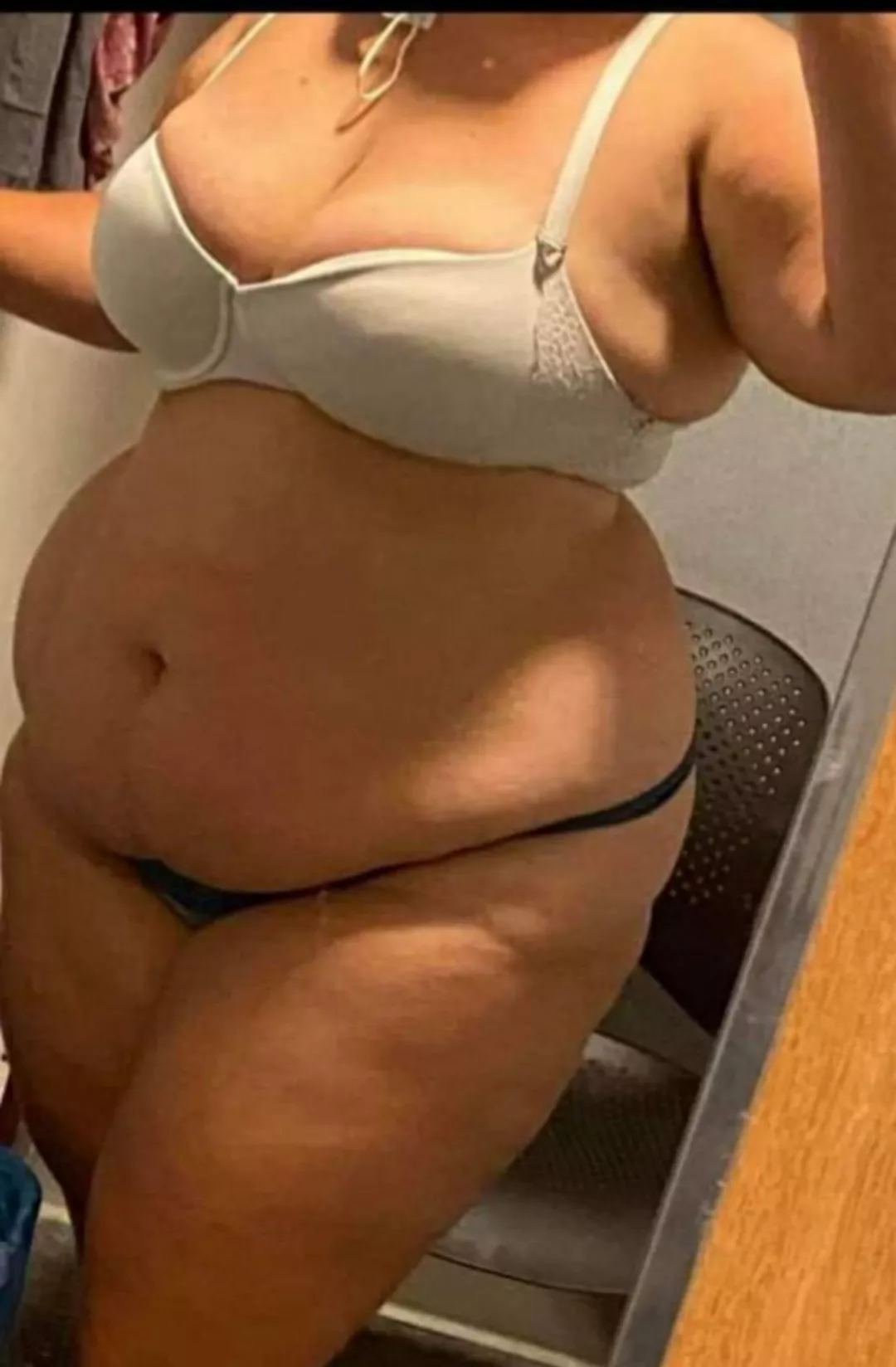 Nothing like brunch to make a girl feel stuffed! 🥵