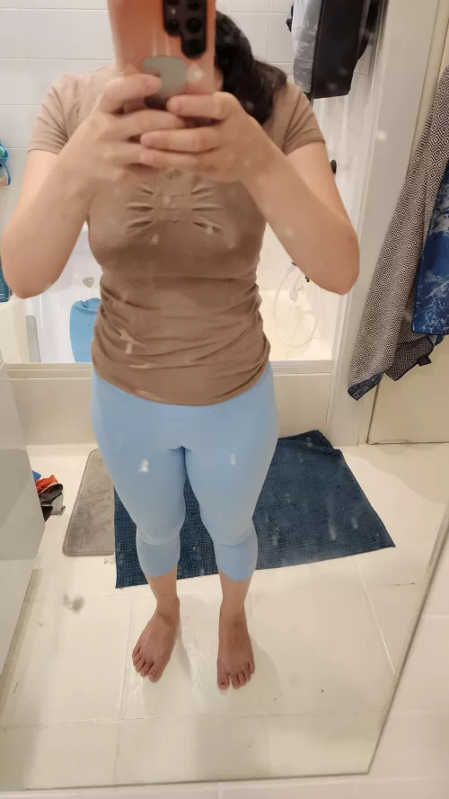 Sorry about the mirror, i just really wanted you to get a peek