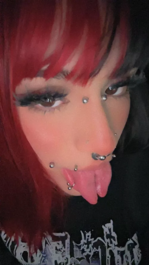 What’s your fav kind of music? 🖤 mines obv metal hehe 🧸