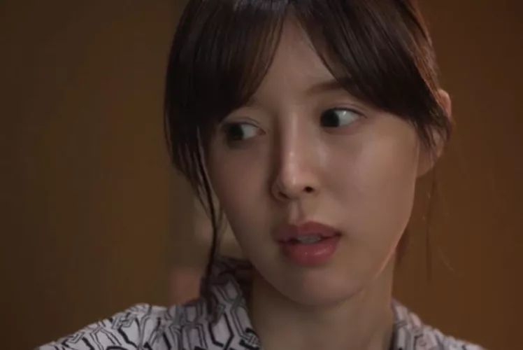 Who is this actress and what is the code?