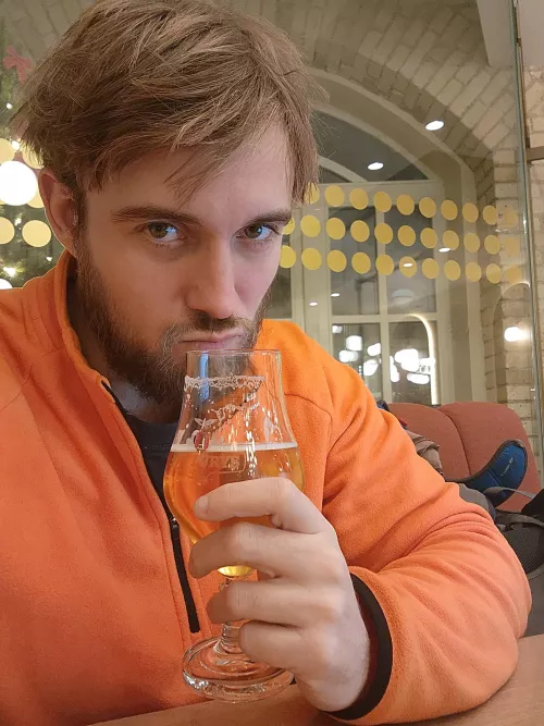 Who wants a cute drink with me ?