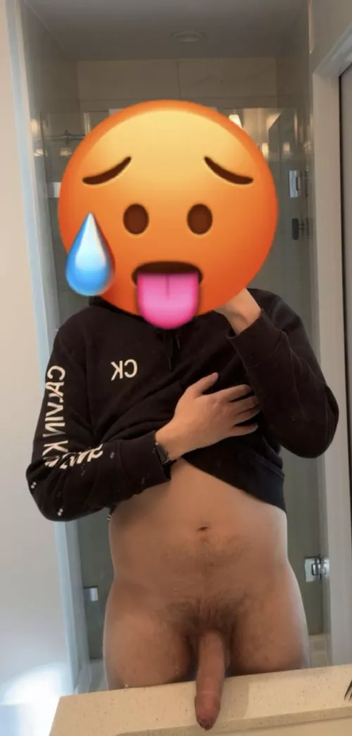 who wants to suck my uncut cock?