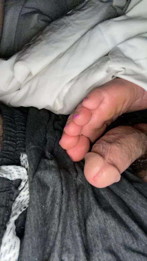 Wife’s sexy sleeping meaty toes footjob ;)