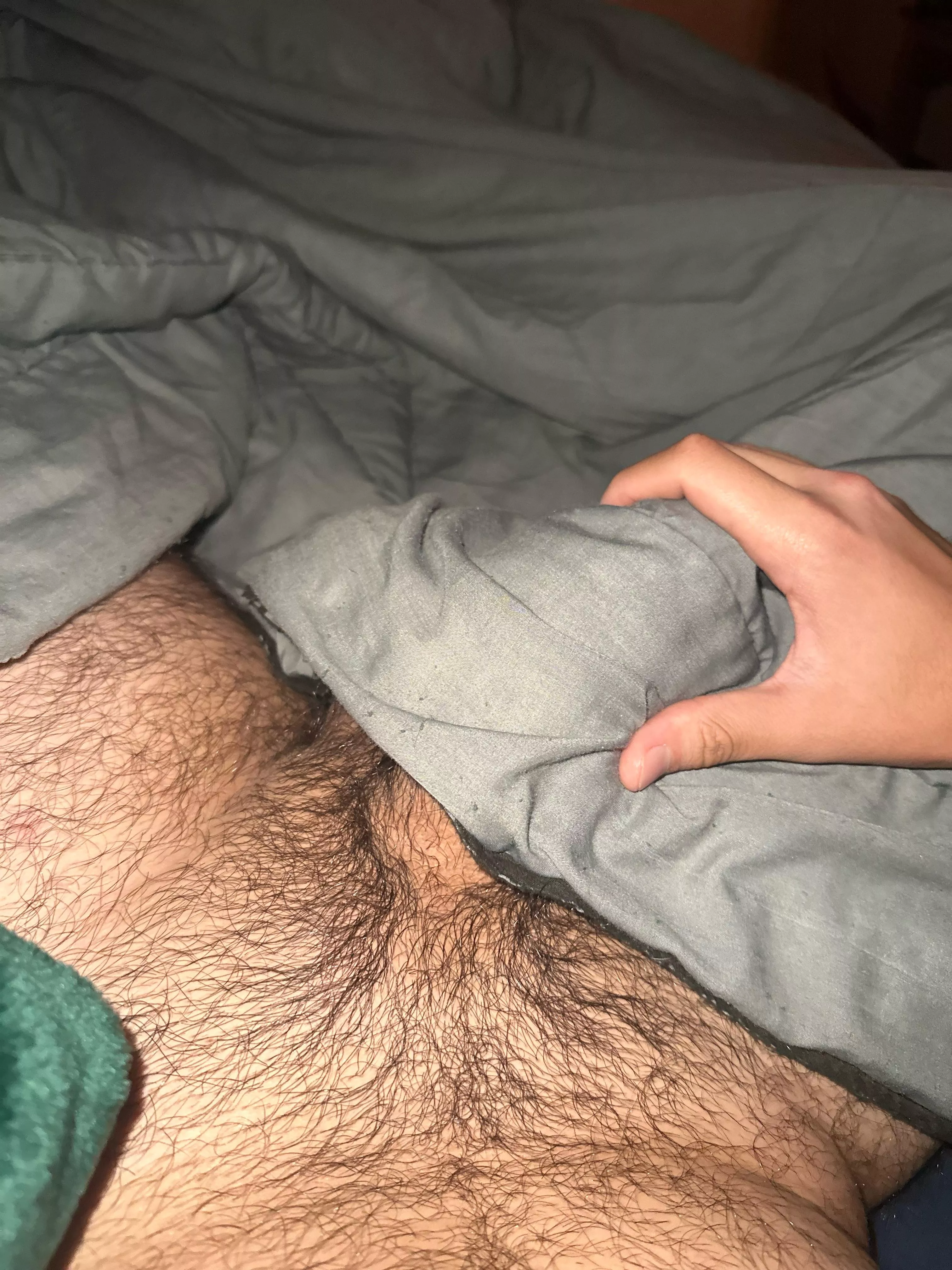 23 US - 18+ Hmu to jerk. msg me with ASL, user is anon2255