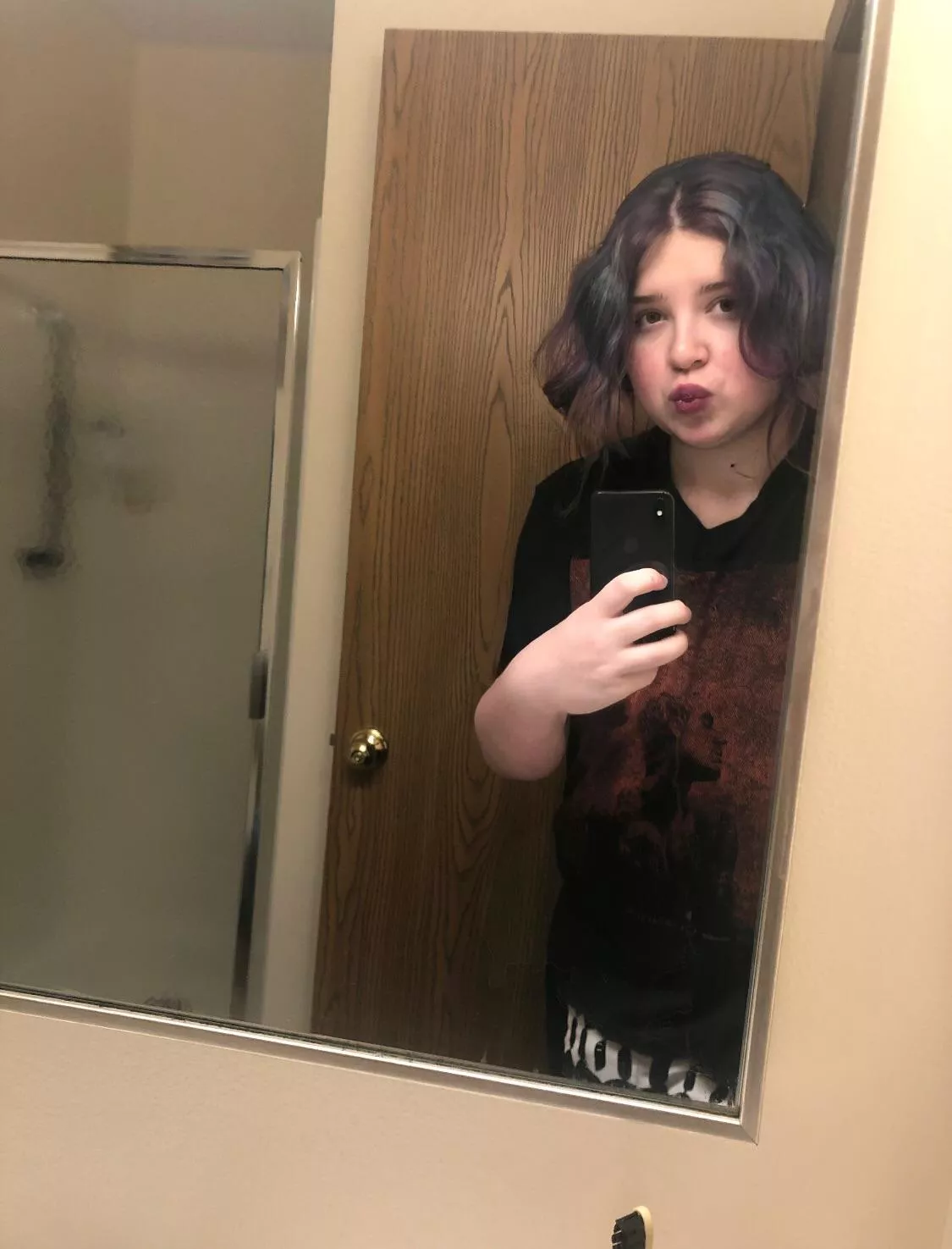 5,1, 18, goth, I love dogs 🐶🖤 what are some assumptions you have ab me ;)?