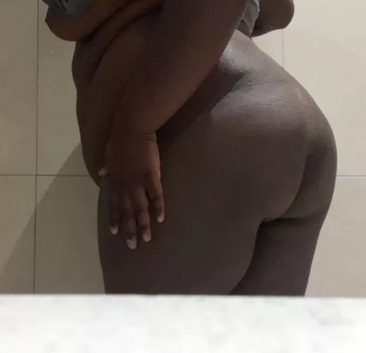 Anyone want a slutty and lonely gf?