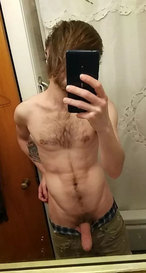 Bout to go play some Hogwarts legacy. Anyone wanna play with my wand?