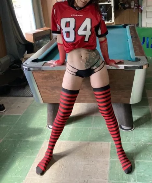 Do you like how I dress on game day…😈