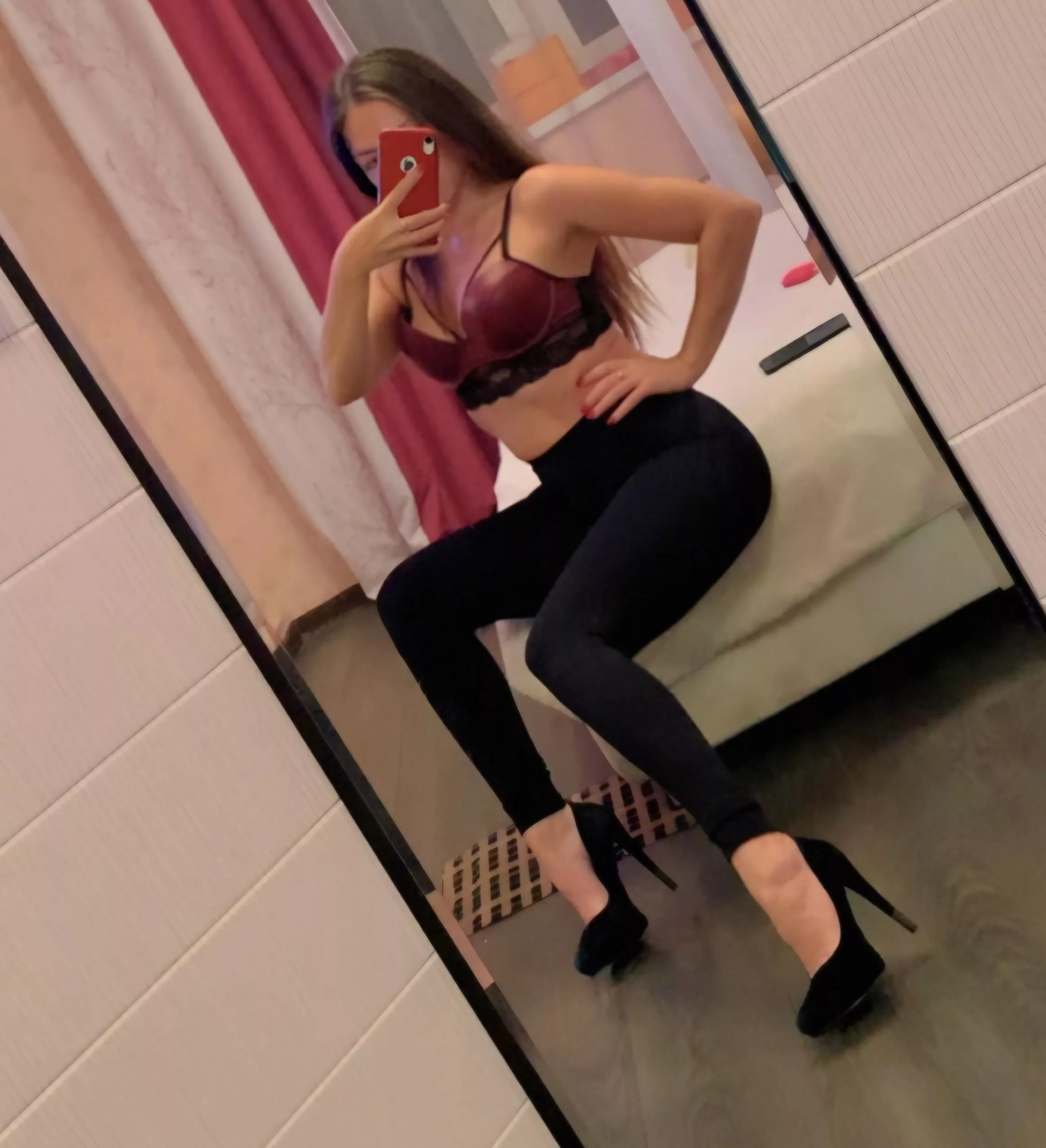 Elin (@eliinnn) [Onlyfans]