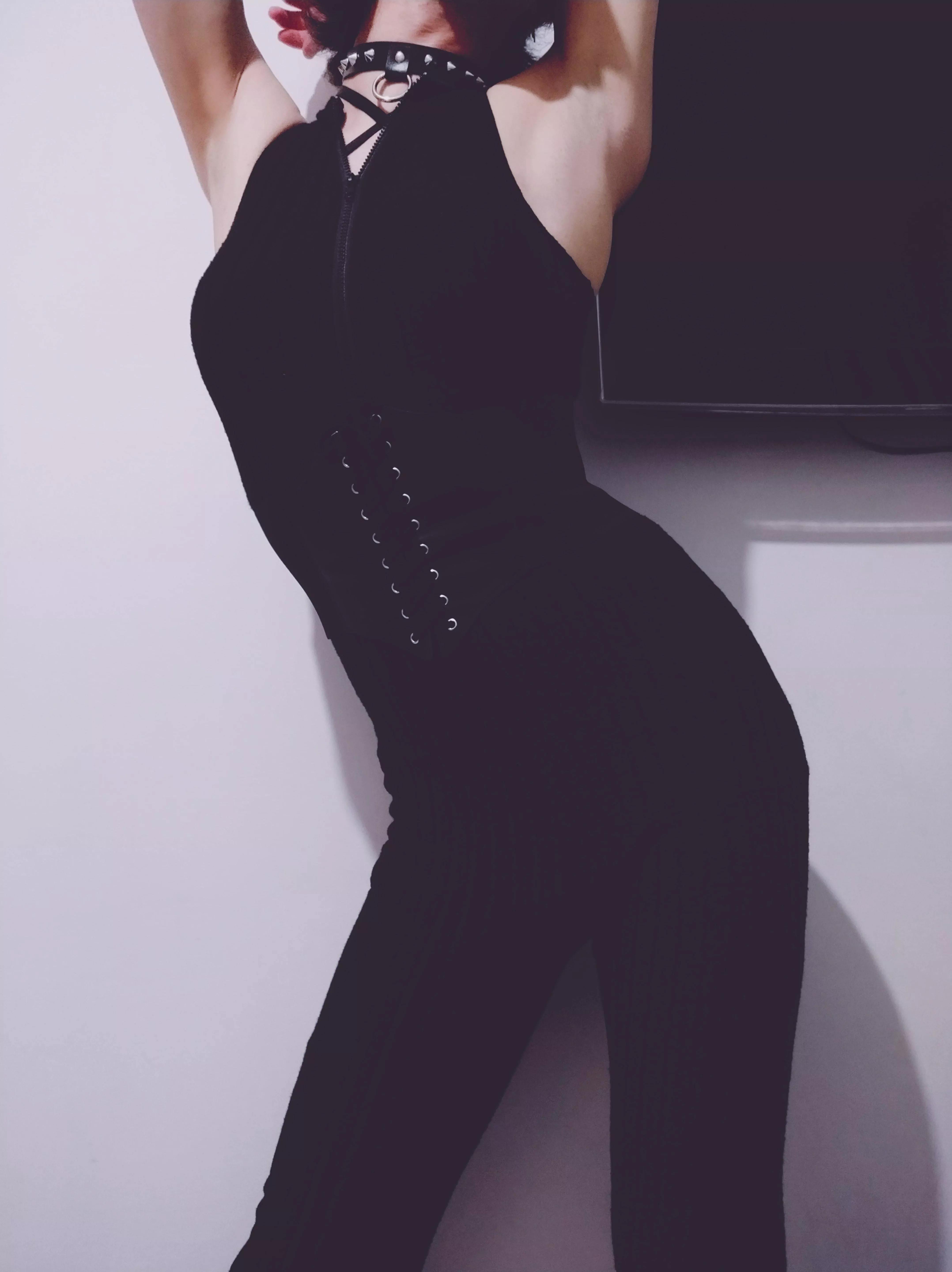 Got this new jumpsuit and IT'S SO COZY