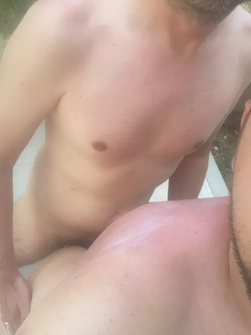 Hj there, anyone in the relationship or couple who want to exchange naughty pics/videos. DM me!! Xx