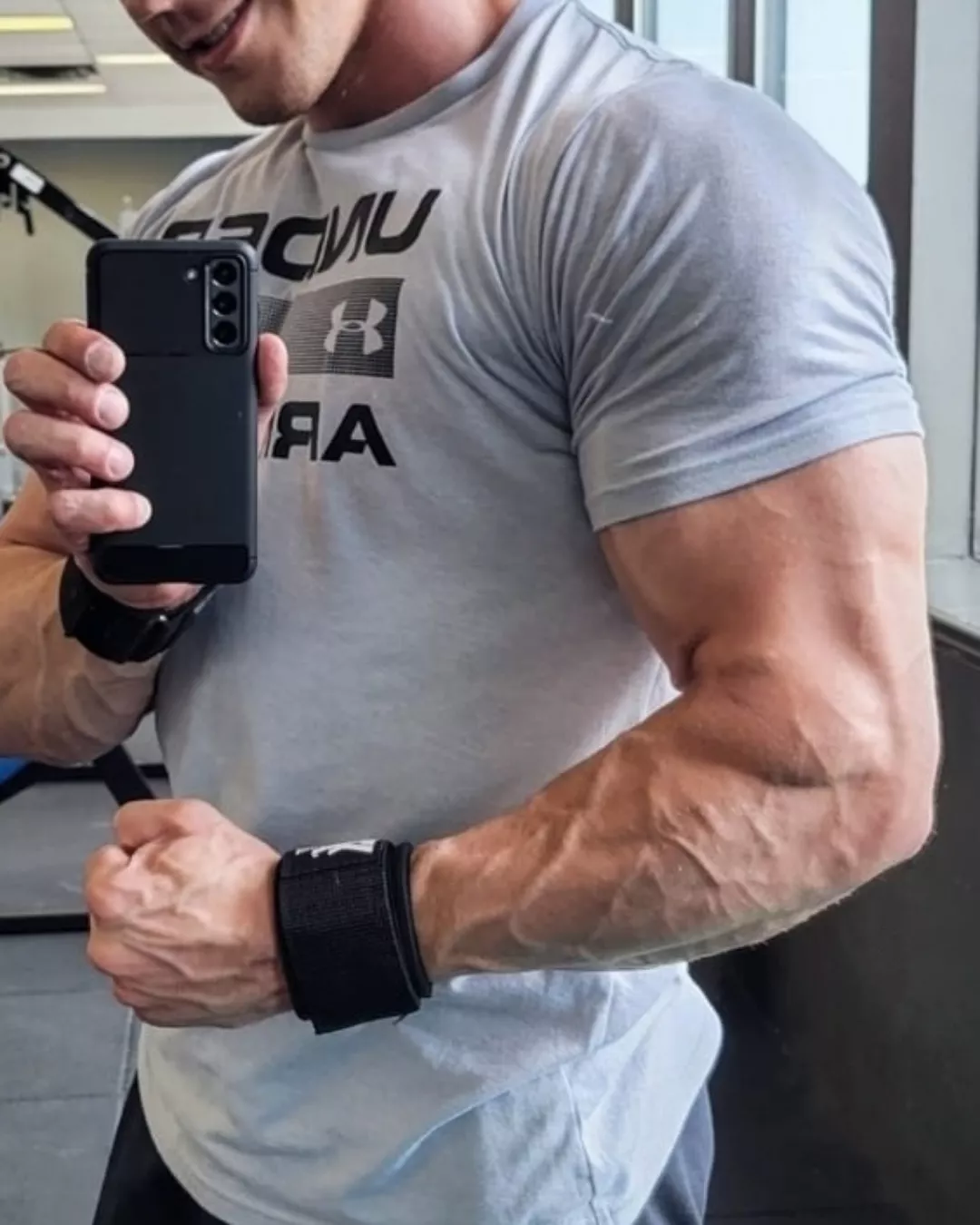 HUGE MUSCLE 💪🏼😈🔥