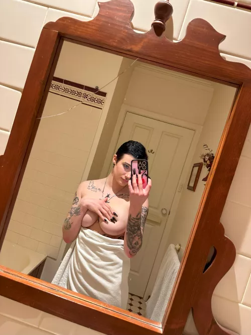 i didnt feel like wearing a bra toay