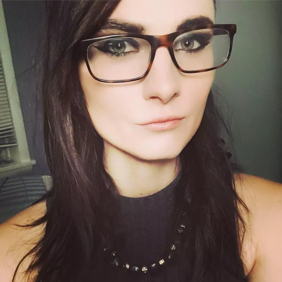 I think glasses make me super cute