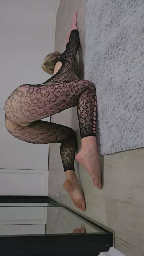 Its time to play on the floor