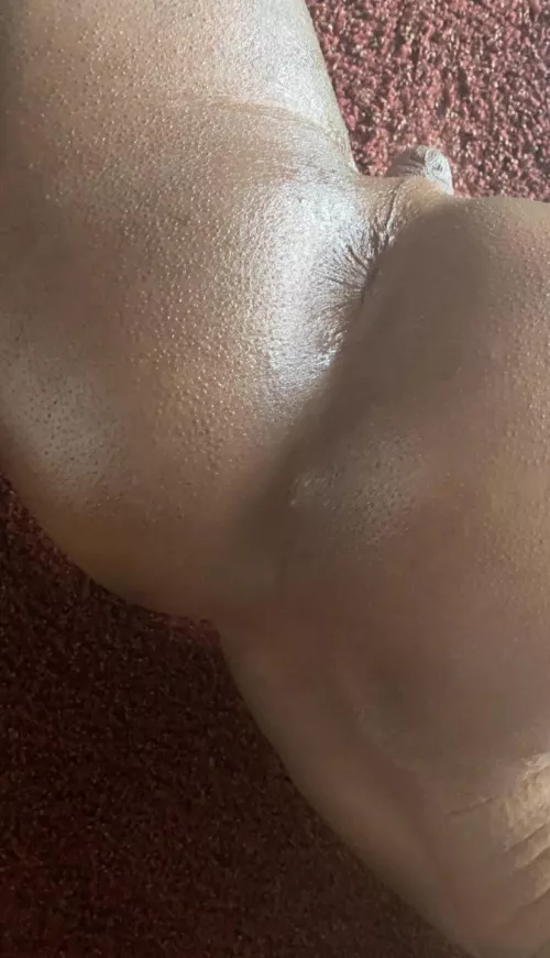 Just want to be a man’s forever sub bottom😜 read my other posts to get an idea