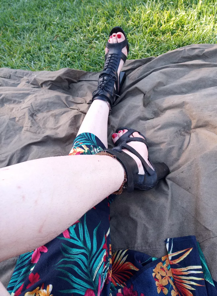 Love wearing heels at festivals!