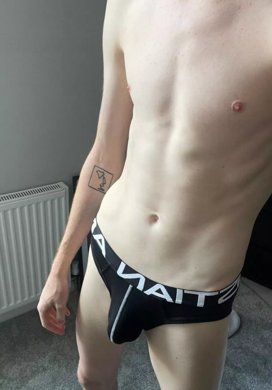 [M](24) love this little jock